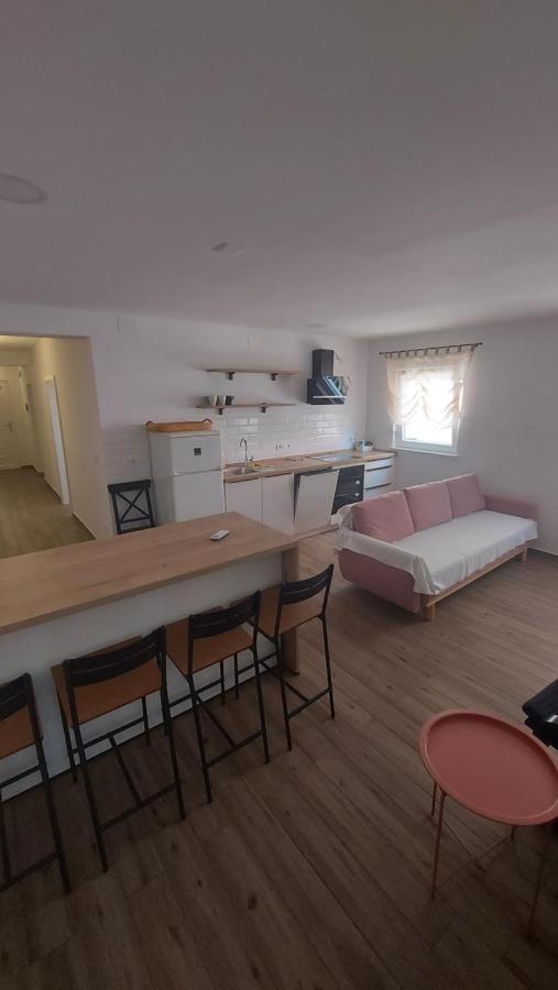 Apartmani Mlinar - Two Bedroom Apartment With Seaview Grebaštica Exterior foto