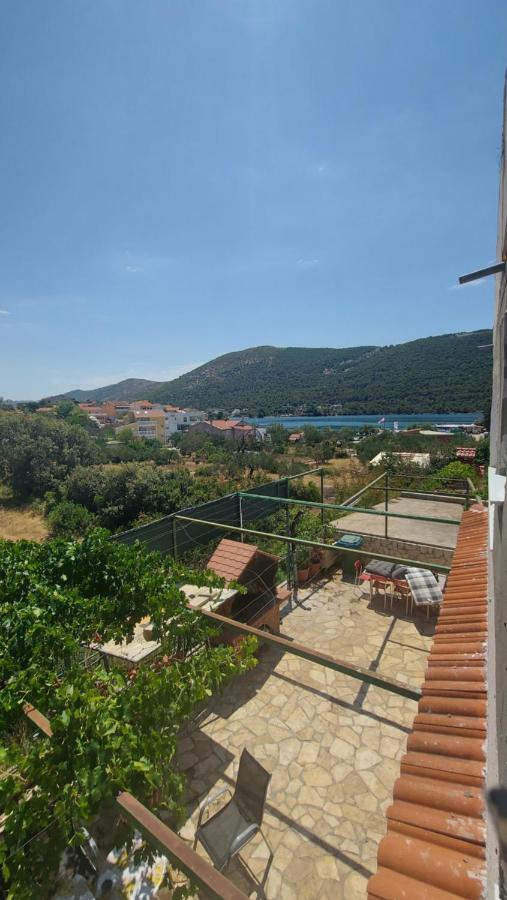 Apartmani Mlinar - Two Bedroom Apartment With Seaview Grebaštica Exterior foto