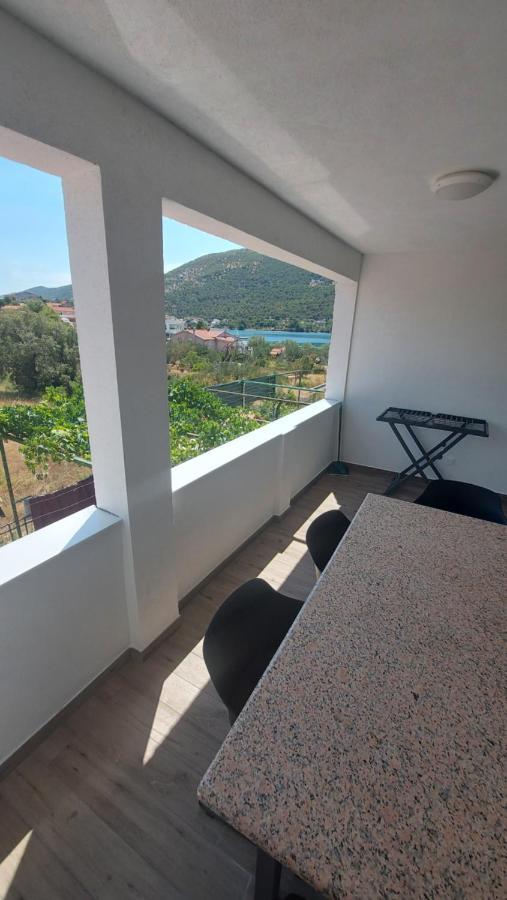 Apartmani Mlinar - Two Bedroom Apartment With Seaview Grebaštica Exterior foto