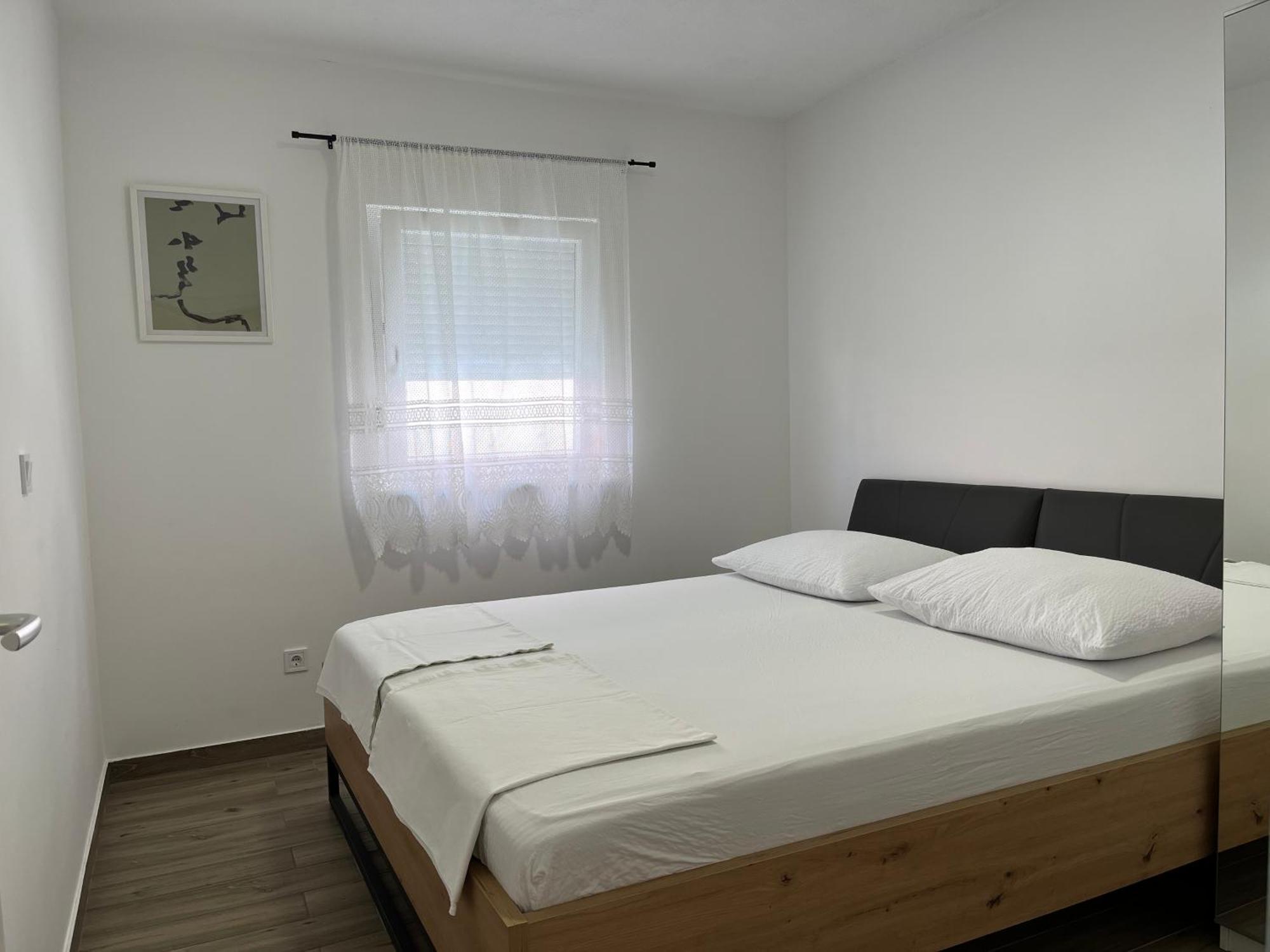 Apartmani Mlinar - Two Bedroom Apartment With Seaview Grebaštica Exterior foto